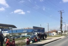 “χρυσές δουλειές” για μερικούς οι προσφυγες