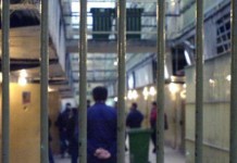 Η ιδιότυπη "αιχμαλωσία" ενός απλήρωτου εργαζόμενου στο Mega Channel