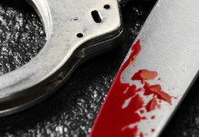 Πρόσφυγας μαχαίρωσε στο λαιμό αστυνομικό στο κέντρο φιλοξενίας στη Σίνδο Πηγή: Πρόσφυγας μαχαίρωσε στο λαιμό αστυνομικό στο κέντρο φιλοξενίας ΑΝΑΓΝΩΣΤΟΠΟΥΛΟΥ