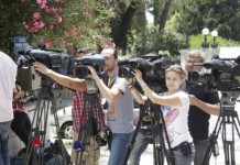 Κορυφώνεται η μάχη για τις τηλεοπτικές άδειες – Ποιο κανάλι θα «κοπεί» αύριο