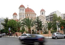 Καταληψίες εισέβαλαν στην Μητρόπολη Θεσσαλονίκης