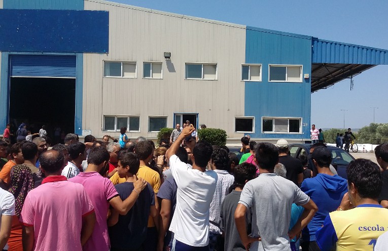 κεντρο φιλοξενιας σινδος,προσφυγες,μεταναστες