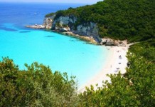 Αυτές είναι οι 8 'μυστικές' ελληνικές παραλίες που προτείνει η Telegraph (φωτό)
