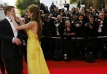 Όταν ο Μπραντ Πιτ έπεφτε στα… πόδια της Τζολί – "Είναι τρελή, αλλά την αγαπώ ακόμα"