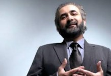 Ο Λάκης …πήρε το όπλο του. ''Δεν έχω φύγει ακόμα''