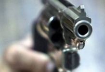 Πρώτα τον κέρασε και μετά τον… πυροβόλησε