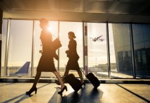 Αεροσυνοδοί αποκαλύπτουν τα πιο σοκαριστικά πράγματα που συμβαίνουν σε μία πτήση (και δεν θα έπρεπε να γνωρίζεις)