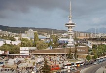 Σε γιγαντοοθόνες στη ΔΘ θα δουν οι πρόσφυγες τον αγώνα Ρεάλ-Μπαρτσελόνα
