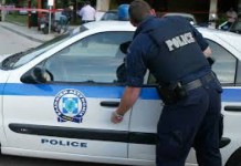 Θεσσαλονίκη: Προσποιήθηκε τον αστυνομικό και άρπαξε από ηλικιωμένη 10.000 ευρώ