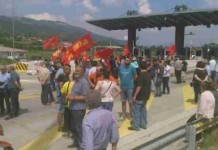 Κοζάνη: Σε… υποχώρηση ανάγκασαν κονβόι του ΝΑΤΟ οι διαδηλωτές του ΚΚΕ