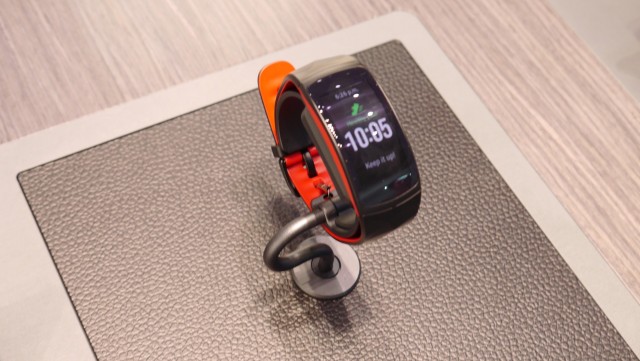 Gear Fit 2 Pro (1)