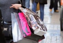 Ποιες Κυριακές θα είναι ανοιχτά τα καταστήματα
