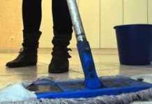 Καθαρίστριες καταγγέλλουν πως δέχθηκαν σεξουαλική παρενόχληση από καθηγητές και διευθυντές σε σχολεία
