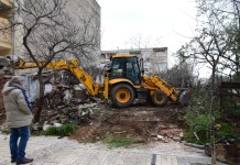 Κατεδαφίστηκε κτίριο πληγή, κέντρο χρήσης – διακίνησης ναρκωτικών στην Σταυρούπολη Θεσσαλονίκης