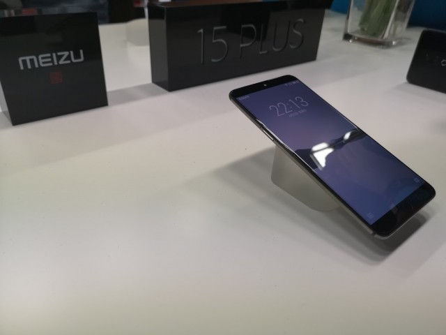 Meizu 15 Plus - 08