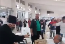 Επικό τρολάρισμα Παοκτσή σε Αρειανό στην ιχθυόσκαλα Μηχανιώνας,βιντεο