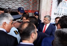 ΚΕΔΕ:Σκουρλέτη με κλειστά ρολά στο Υπουργείο και αστυνομία δε γίνεται διάλογος
