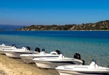 Ατύχημα στην Αμμουλιανή απο μεθυσμένη που οδηγούσε ενοικιαζόμενη βάρκα