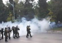 Επεισόδια αυτή τη στιγμή έξω απο το δημαρχείο Θεσσαλονίκης