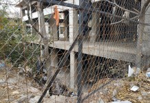 Μετανάστες έχουν μετατρέψει σε κέντρο διαμονής κτίριο στο κέντρο της Θεσσαλονίκης. Πως ζουν, τι λένε οι κάτοικοι της περιοχής,φωτογραφίες
