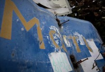 100 οι νεκροί στο Μάτι.Το πανό μου σκορπίζει ελπίδα