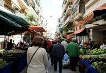 ΙΧ “εισέβαλε” σε λαϊκή αγορά της Θεσσαλονίκης,φωτο