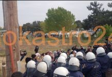 Ένταση τώρα,γυναικόπαιδα προς ΜΑΤ,βιντεο