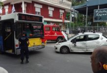Τροχαίο στο Ωραιόκαστρο,με απεγκλωβισμό