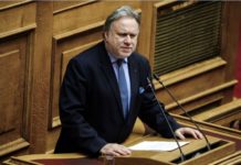 Κατρούγκαλος: Στον Έβρο αυτοί που κυκλοφορούν με ρόπαλα και καραμπίνες, δεν είναι Έλληνες είναι συμμορίτες (ηχητικό)