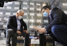 Ο περιφερειάρχης Α.Τζιτζικώστας στην διανομή τροφίμων του δήμου Αμπελοκήπων- Μενεμένης