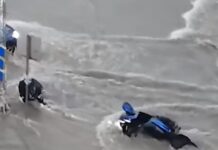Βίντεο με την παράσυρση οδηγού μηχανής στην χθεσινή καταιγίδα στο κέντρο της Θεσσαλονίκης