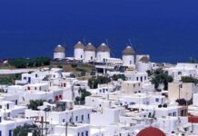 Η δίωξη ναρκωτικών Μυκόνου και Θεσσαλονίκης συνέλαβαν πέντε άτομα για κατοχή ναρκωτικών και όπλων