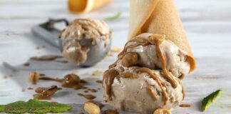 Vegan παγωτό με δύο υλικά γίνεται; Κι όμως γίνεται! Ο Άκης Πετρετζίκης το κανε!