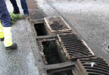Καθαρίζονται τα φρεάτια στον δήμο Ωραιοκάστρου