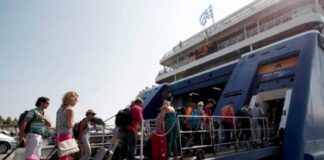 Μετακινήσεις στα νησιά – Χαρδαλιάς: Μόνο με αρνητικό τεστ για ανεμβολίαστους