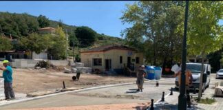 Αλλάζει όψη το Μεσαίο του Δ. Ωραιοκάστρου – Σε πλήρη εξέλιξη οι εργασίες ανάπλασης της πλατείας