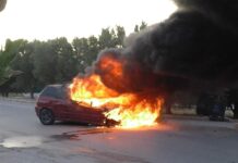 Ωραιόκαστρο: Αυτοκίνητο τυλίχτηκε στις φλόγες,βίντεο