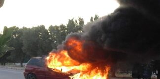 Ωραιόκαστρο: Αυτοκίνητο τυλίχτηκε στις φλόγες,βίντεο