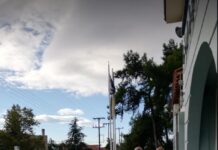 Τώρα: Παράσταση διαμαρτυρίας τώρα έξω από το Δημαρχείο Ωραιοκάστρου για την σχολική στέγη
