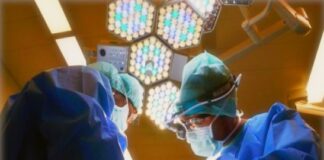 Αποζημίωση 64.516 ευρώ θα πληρώσουν γιατροί που ξέχασαν σπάτουλα στην κοιλιά ασθενούς