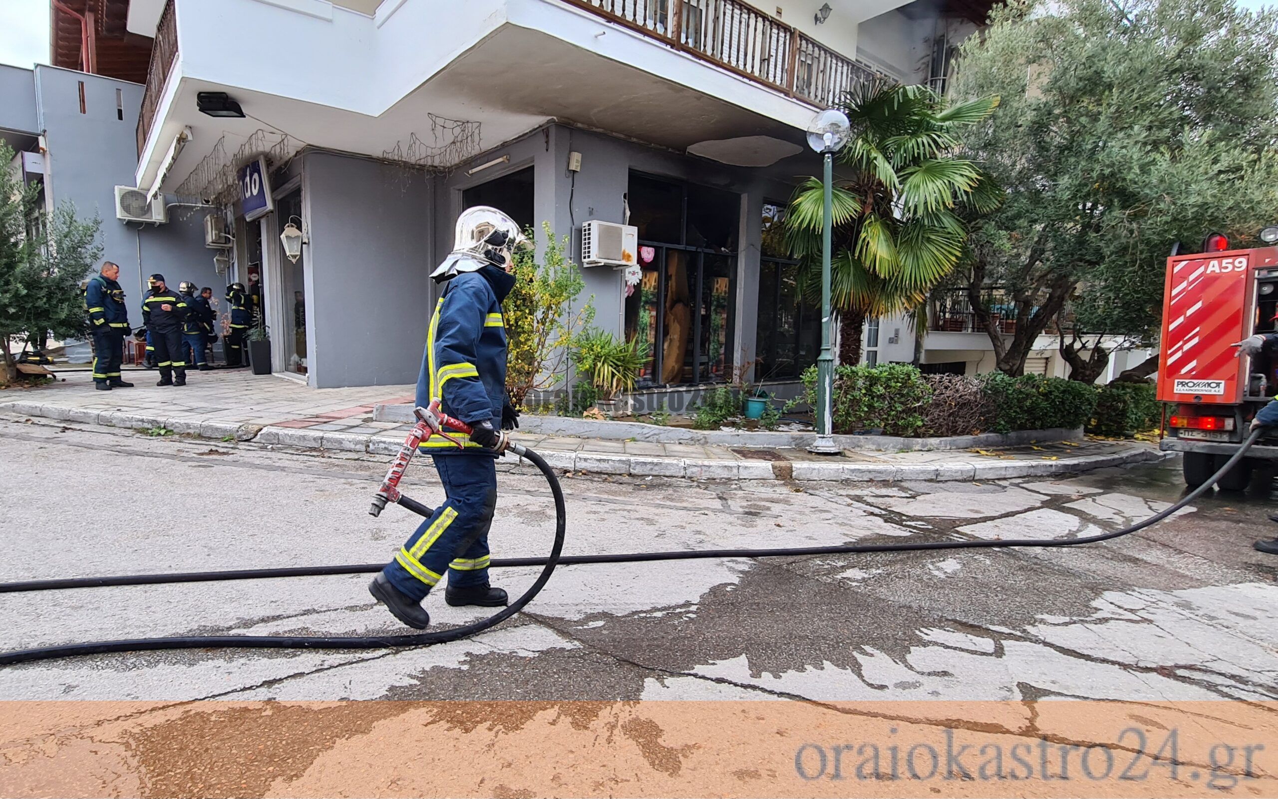 Πυρκαγιά ξέσπασε σε κατάστημα στο Ωραιόκαστρο