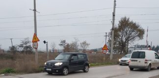 Απαράδεκτη η εικόνα στη δυτική Θεσσαλονίκη – Κατεστραμμένο οδόστρωμα προκαλεί καθημερινό μποτιλιάρισμα, βίντεο