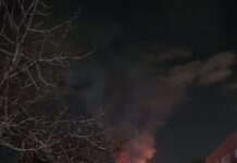 Ωραιόκαστρο: Φωτιά τώρα σε εργοστάσιο στη Νεοχωρούδα , βίντεο