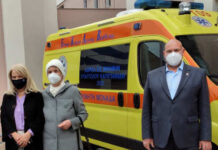 Θεσσαλονίκη: Η κ.Καπετανίδου δώρισε ασθενοφόρο εις μνήμην του αδερφού της