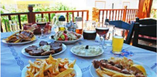 Παραμένουν τα SMS, με 6 στην εστίαση, απελευθερώνονται οι διαδημοτικές
