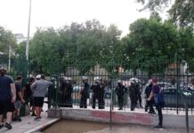 ΤΩΡΑ: Σε αστυνομικό κλοιό το Αριστοτέλειο Πανεπιστήμιο Θεσσαλονίκης – Διαμαρτύρονται οι φοιτητές (ΦΩΤΟ)