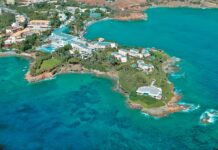 Στο σφυρί 40+1 ξενοδοχεία – Το 1 στο Ωραιόκαστρο