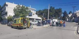 ΤΩΡΑ Τροχαίο στο Ωραιόκαστρο με τραυματία, βίντεο
