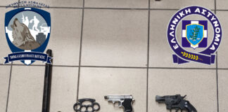 Θεσσαλονίκη: Συνελήφθησαν τέσσερα άτομα και κατασχέθηκε πλήθος οπλισμού