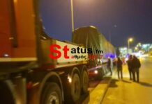 Θεσσαλονίκη: Φορτηγό με βαγόνια του μετρό κόλλησε στη λεωφ. Γεωργικής Σχολής (φωτο + vid)